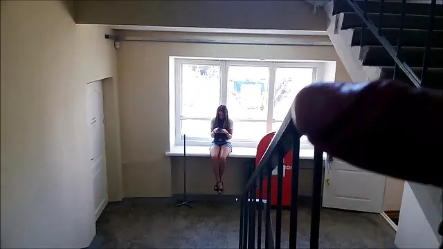 Vanessa trốn thoát x ...